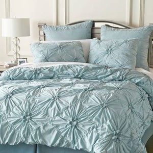 Pier1 Blue Full/Queen Duvet & 2 Standard Shams